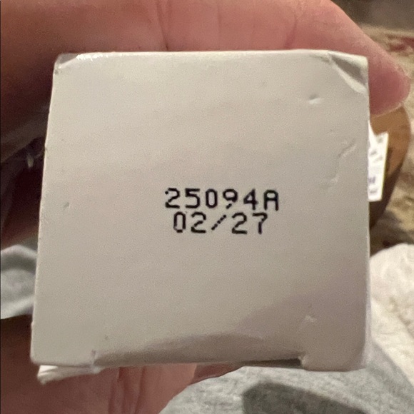 C-Esta Face Serum - - Picture 3 of 3